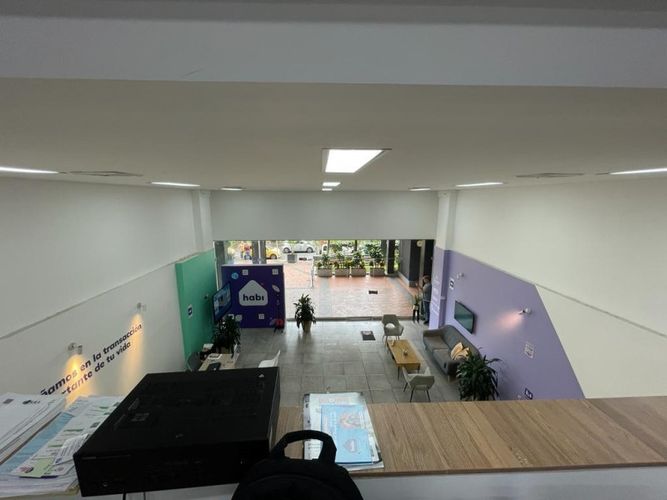 Local en arriendo en El Poblado, Medellín, 100 m² · foto 9 de 23
