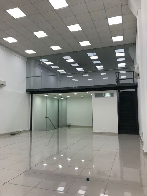 Local en arriendo en El Poblado, Medellín, 100 m² · foto 16 de 23