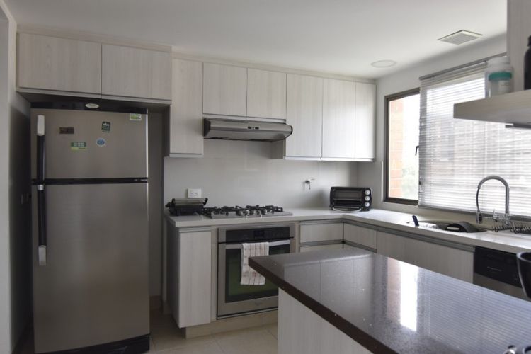 Apartamento de 2 alcobas en venta en Boston, Medellín, 190 m² · foto 9 de 23