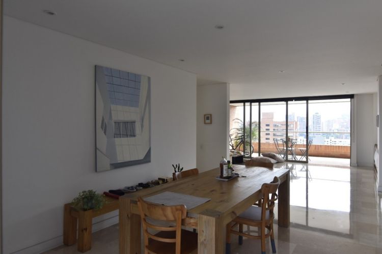 Apartamento de 2 alcobas en venta en Boston, Medellín, 190 m² · foto 12 de 23
