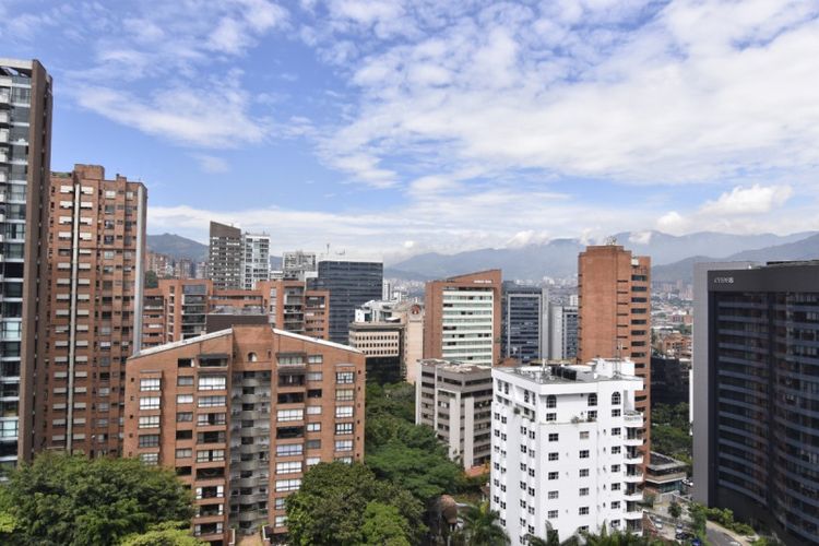 Apartamento de 2 alcobas en venta en Boston, Medellín, 190 m² · foto 13 de 23