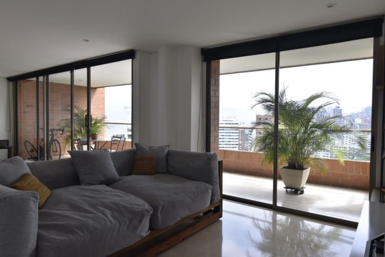 Apartamento de 2 alcobas en venta en Boston, Medellín, 190 m² · foto 15 de 23