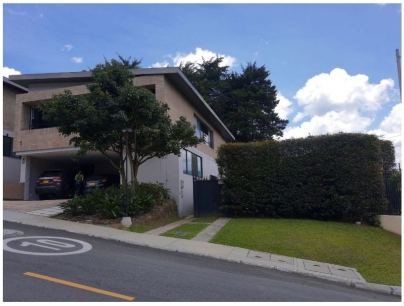 House for rent in Loma del Chocho, Envigado