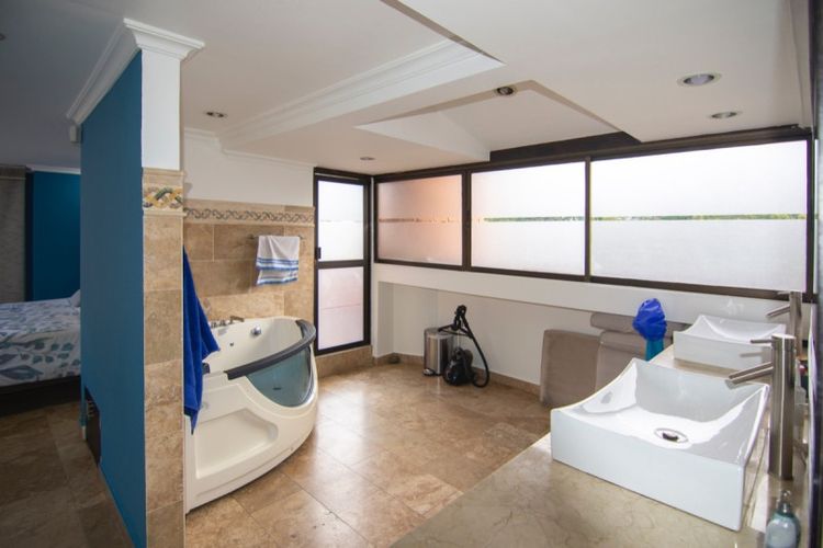 Apartamento de 4 alcobas en venta en Los Balsos, Medellín, 378 m² · foto 3 de 17