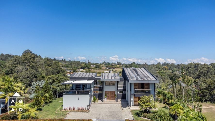 Casa de 4 alcobas en venta en La Convencion, Rionegro, 734 m² · foto 4 de 22