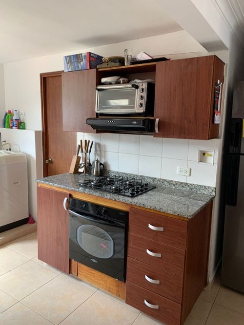 Apartamento de 3 alcobas en venta en Loma De Los Bernal, Medellín, 122 m² · foto 5 de 16