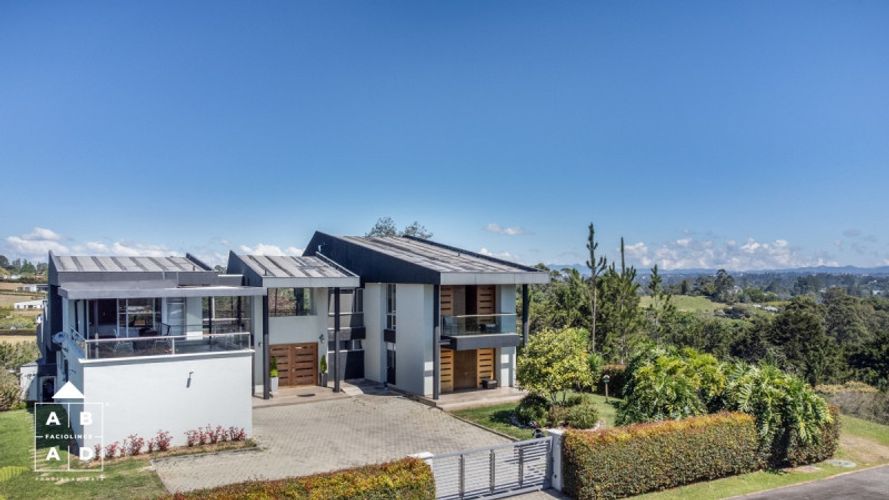 Casa de 4 alcobas en venta en La Convencion, Rionegro, 734 m² · foto 5 de 22
