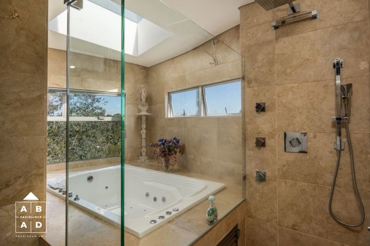 Casa de 4 alcobas en venta en La Convencion, Rionegro, 734 m² · foto 21 de 22