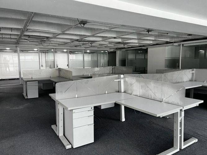 Oficina en venta en Guayabal, Medellín, 735 m² · foto 4 de 18