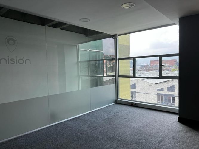 Oficina en venta en Guayabal, Medellín, 735 m² · foto 9 de 18