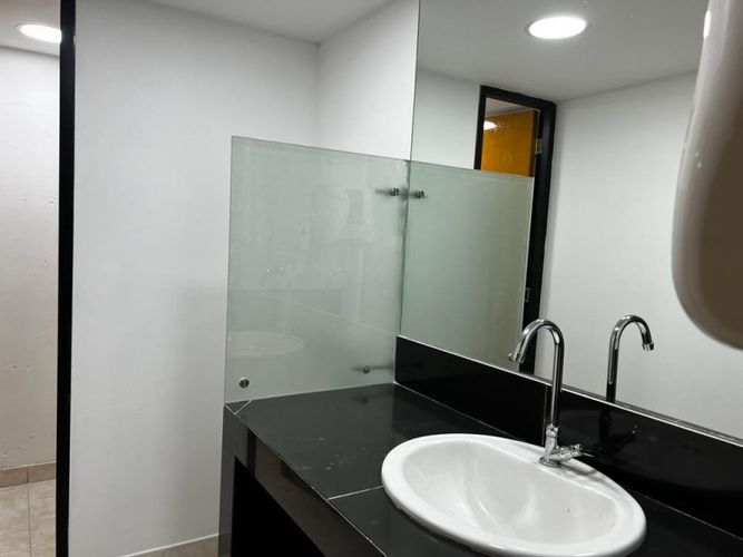 Oficina en venta en Guayabal, Medellín, 735 m² · foto 15 de 18