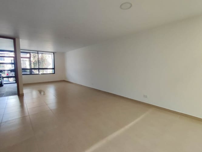 Casa de 3 alcobas en venta en La Ceja, 140 m² · foto 9 de 16