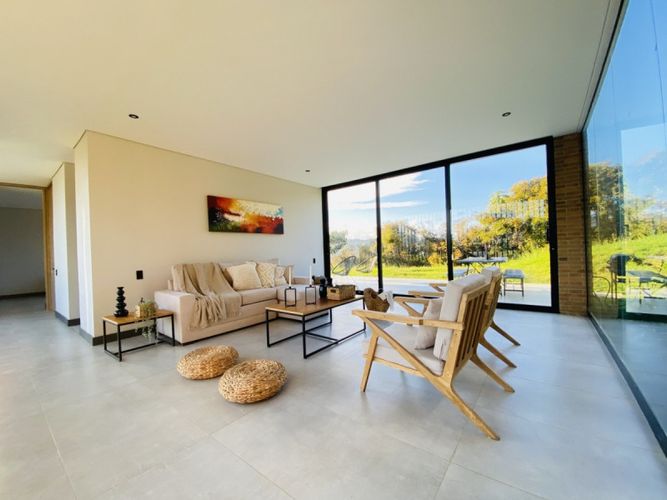 Casa de 4 alcobas en venta en Vía Las Palmas, Envigado, 360 m² · foto 5 de 23