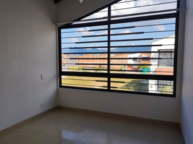 Casa de 3 alcobas en venta en La Ceja, 140 m² · foto 11 de 16