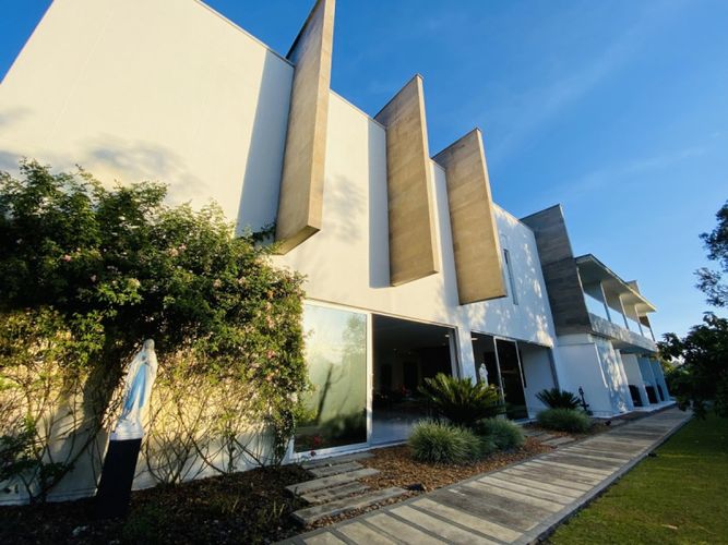 Casa de 7 alcobas en venta en Llano Grande, Rionegro, 1568 m² · foto 11 de 24