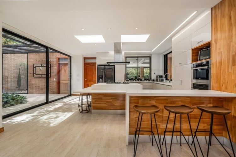 Casa de 4 alcobas en venta en Vía Las Palmas, Envigado, 550 m² · foto 3 de 14