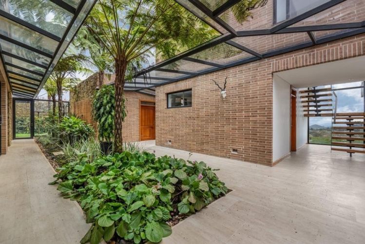 Casa de 4 alcobas en venta en Vía Las Palmas, Envigado, 550 m² · foto 9 de 14