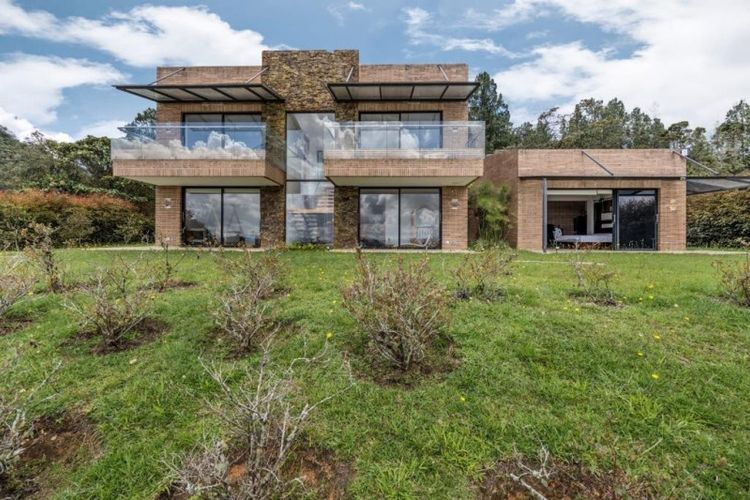 Casa de 4 alcobas en venta en Vía Las Palmas, Envigado, 550 m² · foto 10 de 14