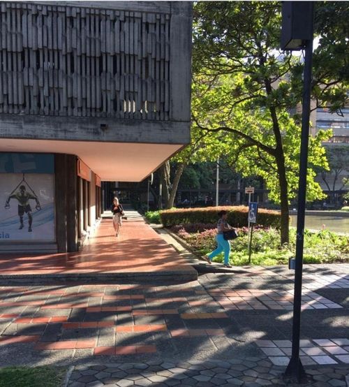 Local en venta en Suramericana, Medellín, 40 m² · foto 2 de 6
