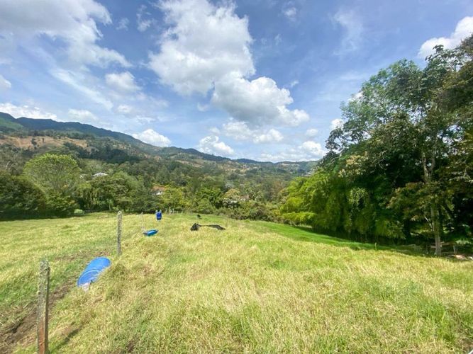 Lote en venta en El Retiro · foto 2 de 8