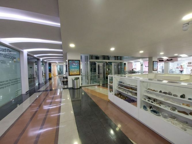 Local en arriendo en El Poblado, Medellín, 46 m² · foto 3 de 14