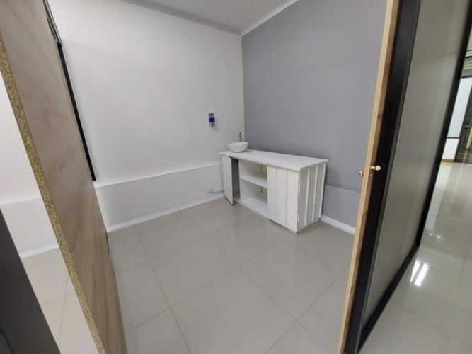 Local en arriendo en El Poblado, Medellín, 46 m² · foto 6 de 14