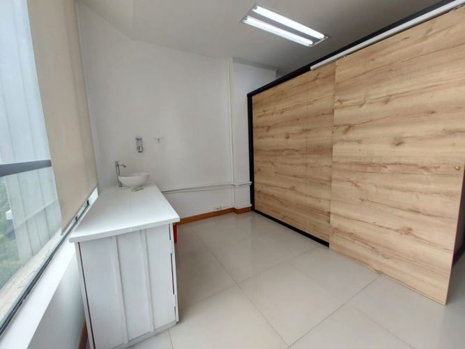 Local en arriendo en El Poblado, Medellín, 46 m² · foto 14 de 14