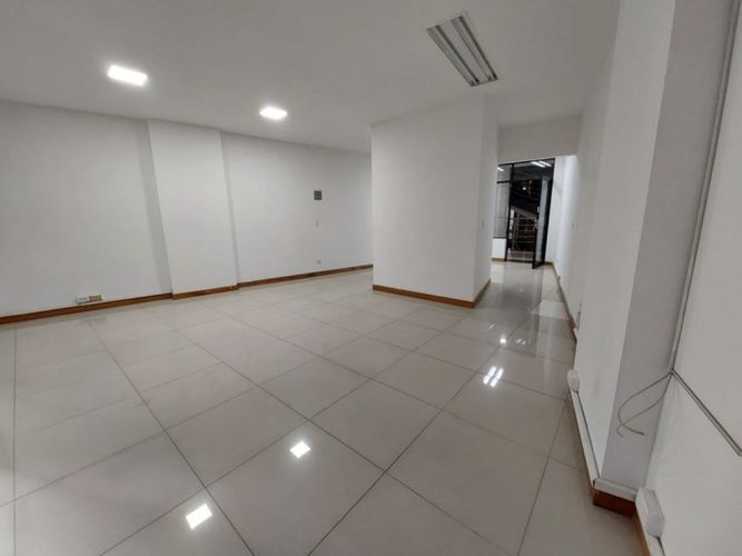 Local en arriendo en El Poblado, Medellín, 46 m² · foto 9 de 11