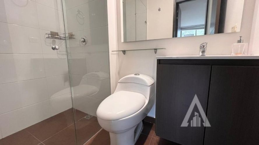 Apartamento de 3 alcobas en arriendo en Altos Del Poblado, Medellín, 80 m² · foto 8 de 14