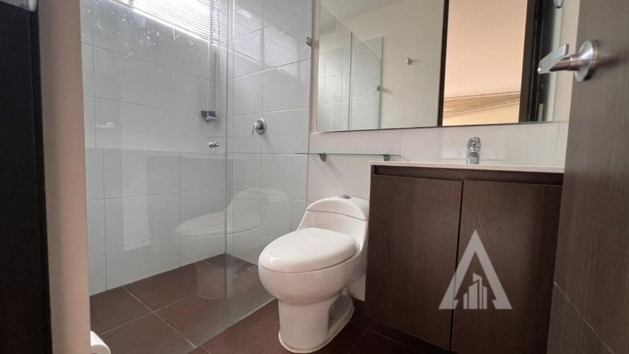 Apartamento de 3 alcobas en arriendo en Altos Del Poblado, Medellín, 80 m² · foto 12 de 14