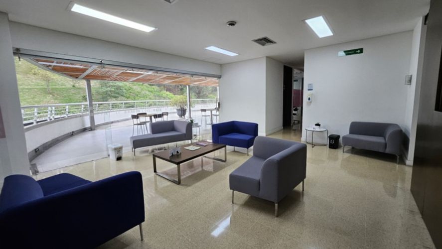 Oficina en venta en San Diego, Medellín, 214 m² · foto 2 de 20