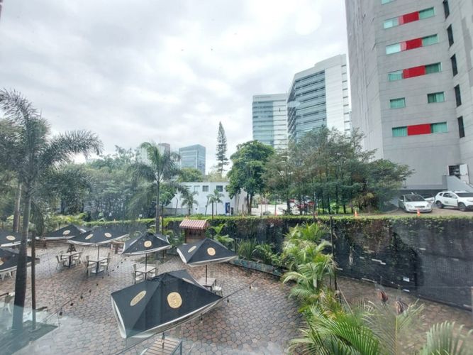 Local en arriendo en El Poblado, Medellín, 35 m² · foto 8 de 9