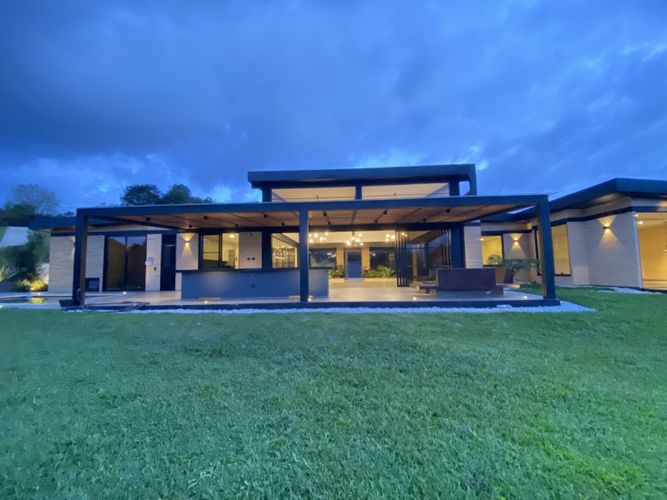 Casa de 4 alcobas en venta en La Milagrosa, La Ceja, 595 m² · foto 24 de 24