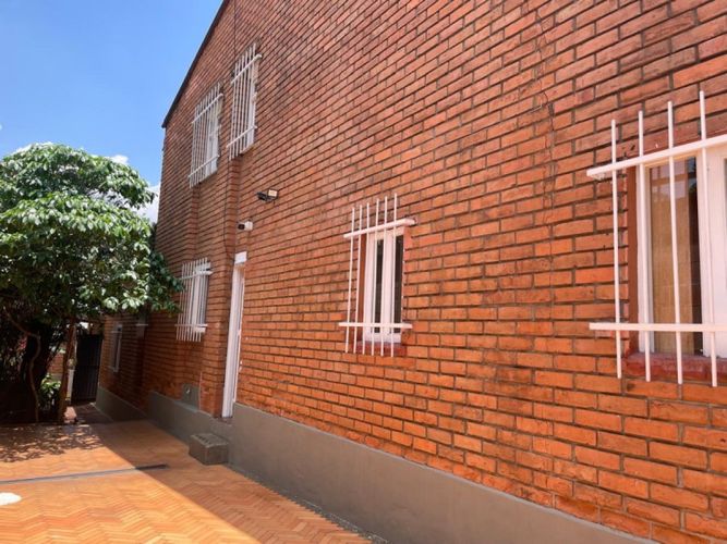 Casa de 6 alcobas en arriendo en Astorga, Medellín, 400 m² · foto 6 de 10