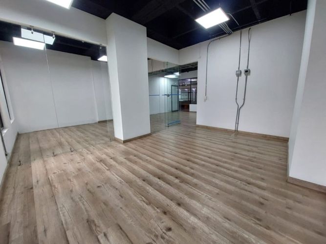 Local en arriendo en El Poblado, Medellín, 70 m² · foto 8 de 15