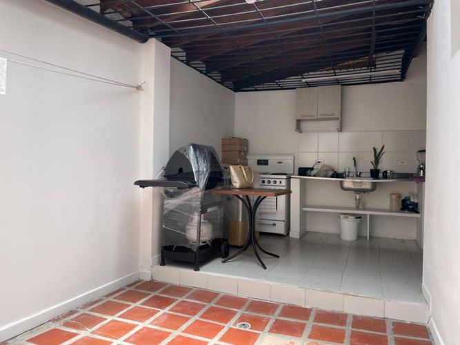 Casa de 6 alcobas en arriendo en Astorga, Medellín, 400 m² · foto 8 de 10
