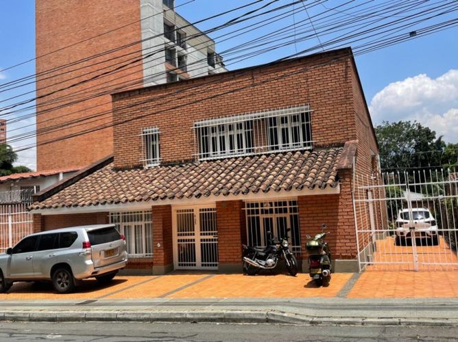 Casa de 6 alcobas en arriendo en Astorga, Medellín, 400 m² · foto 10 de 10