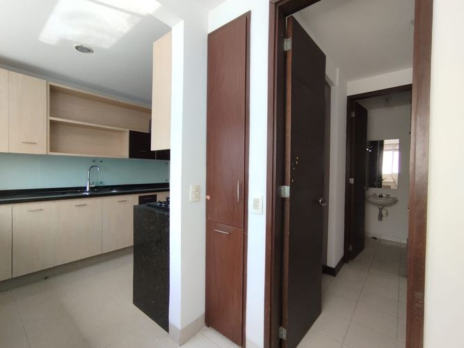 Apartamento de 4 alcobas en arriendo en El Poblado, Medellín, 160 m² · foto 4 de 20