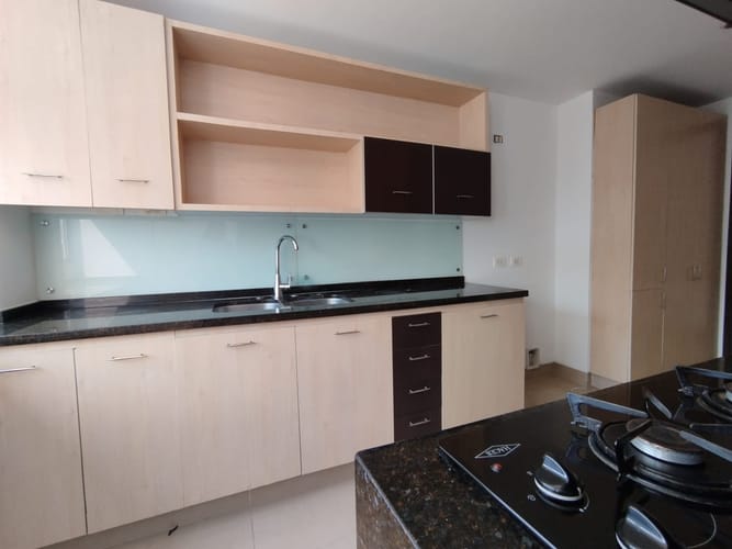 Apartamento de 4 alcobas en arriendo en El Poblado, Medellín, 160 m² · foto 7 de 20