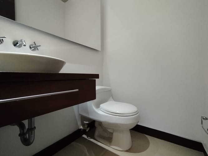 Apartamento de 4 alcobas en arriendo en El Poblado, Medellín, 160 m² · foto 9 de 20