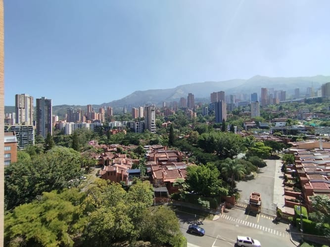 Apartamento de 4 alcobas en arriendo en El Poblado, Medellín, 160 m² · foto 12 de 20