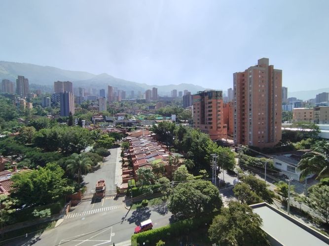 Apartamento de 4 alcobas en arriendo en El Poblado, Medellín, 160 m² · foto 13 de 20