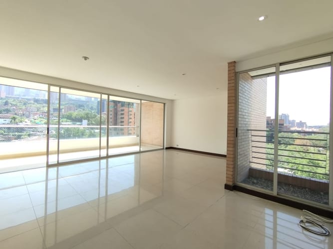Apartamento de 4 alcobas en arriendo en El Poblado, Medellín, 160 m² · foto 14 de 20
