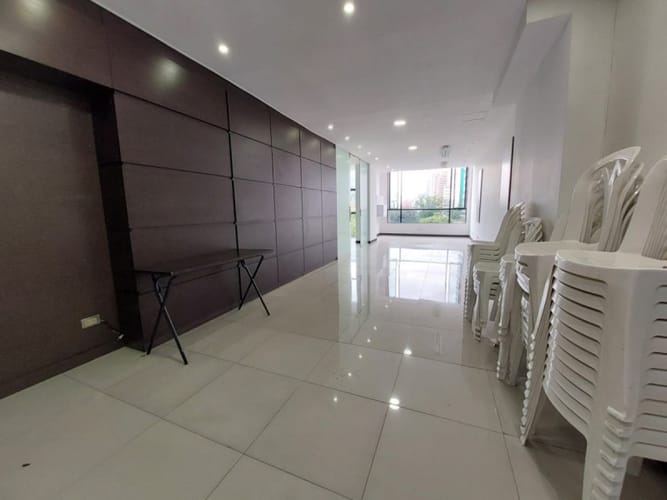 Local en arriendo en El Poblado, Medellín, 65 m² · foto 3 de 17