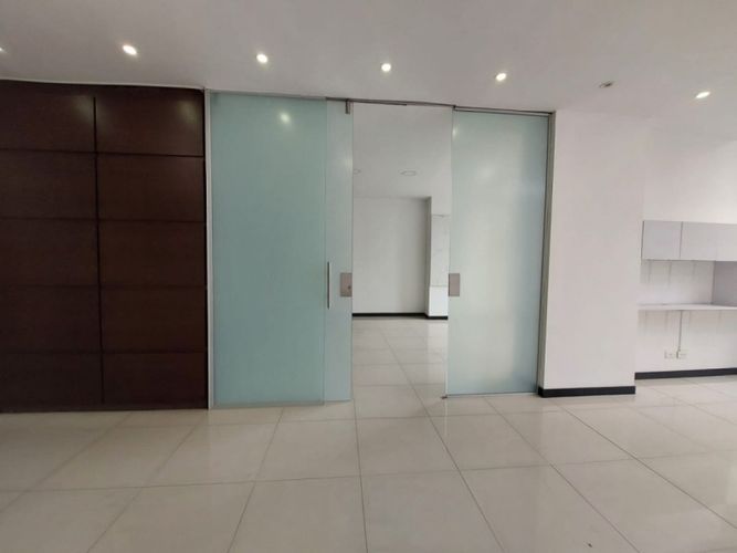 Local en arriendo en El Poblado, Medellín, 65 m² · foto 9 de 17