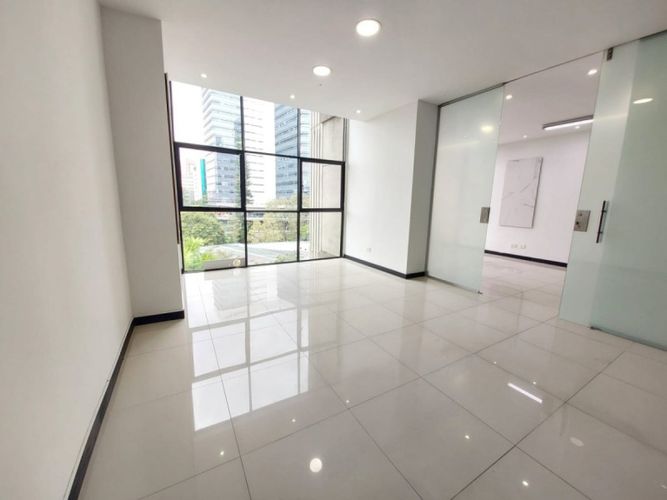 Local en arriendo en El Poblado, Medellín, 65 m² · foto 14 de 17