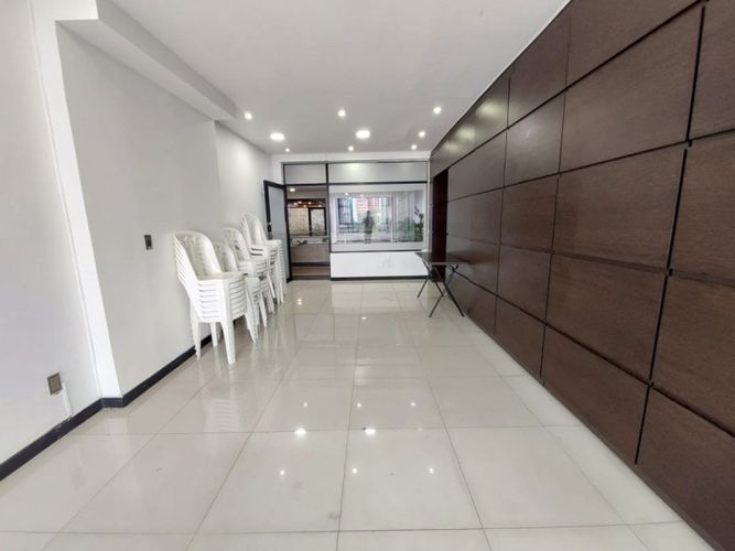 Local en arriendo en El Poblado, Medellín, 65 m² · foto 16 de 17