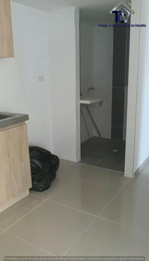 Apartamento de 3 alcobas en venta en Hsd. San Antonio De Carrizal, Girón, 61 m² · foto 2 de 13
