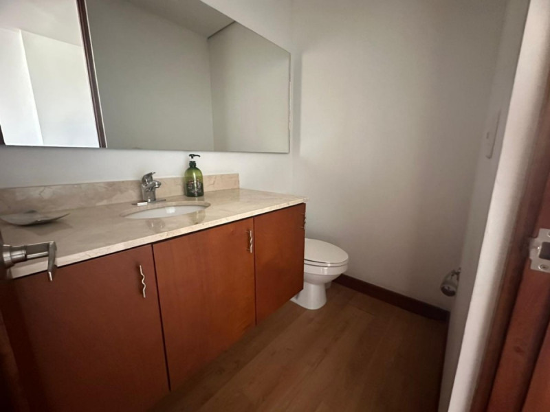 Apartamento en arriendo en El Poblado, Medellín · foto 2 de 16