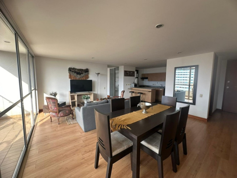 Apartamento en arriendo en El Poblado, Medellín · foto 3 de 16